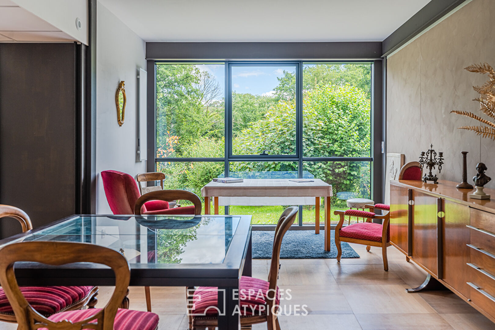 Maison d’Architecte ossature bois dans un écrin verdoyant