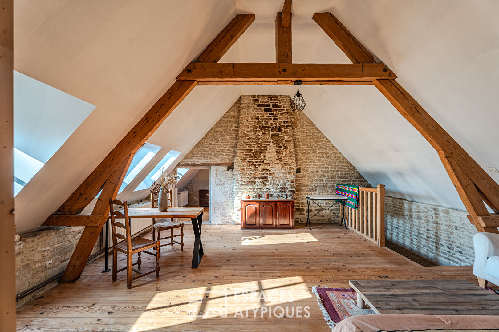 Maison en pierre de taille entre Caen et la mer