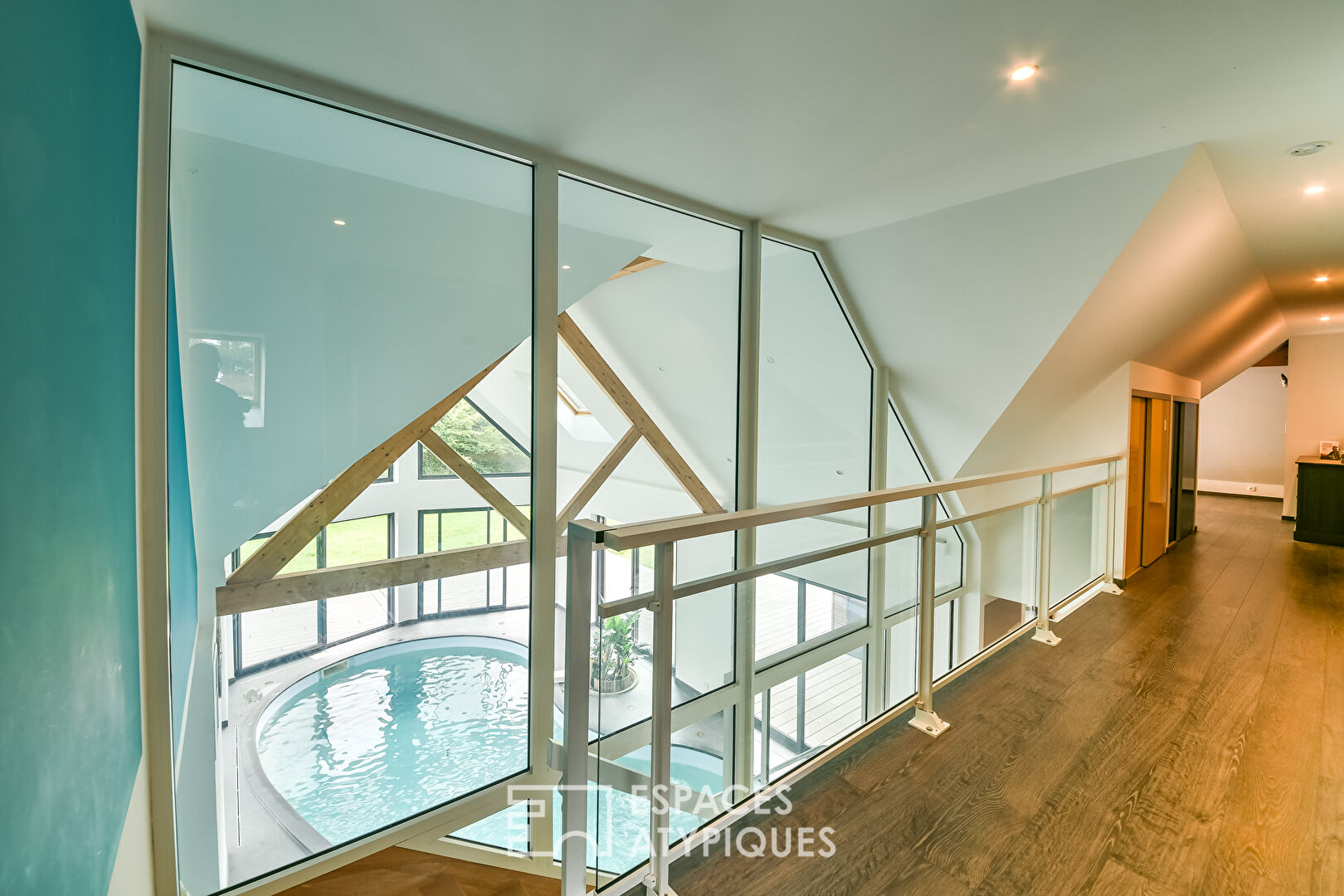 Architect’s house with swimming pool near Clécy