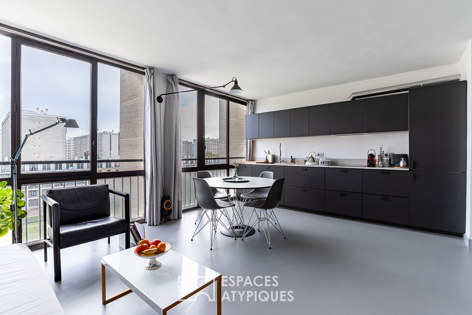 Architect’s apartment in Fernand Pouillon residence