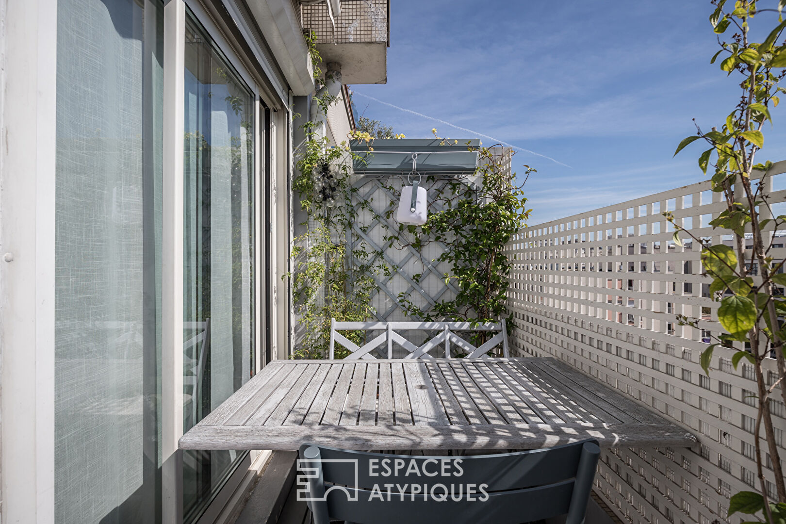 Appartement contemporain avec balcon terrasse