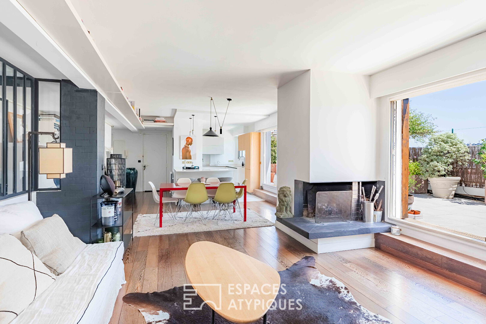 Penthouse with large terrace and views of Paris – Sacré Coeur