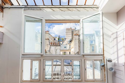 Top floor workshop to renovate – Place Saint-Georges
