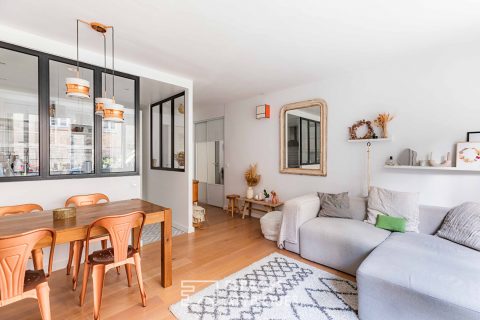 Appartement rénové avec balcon filant aux Abbesses