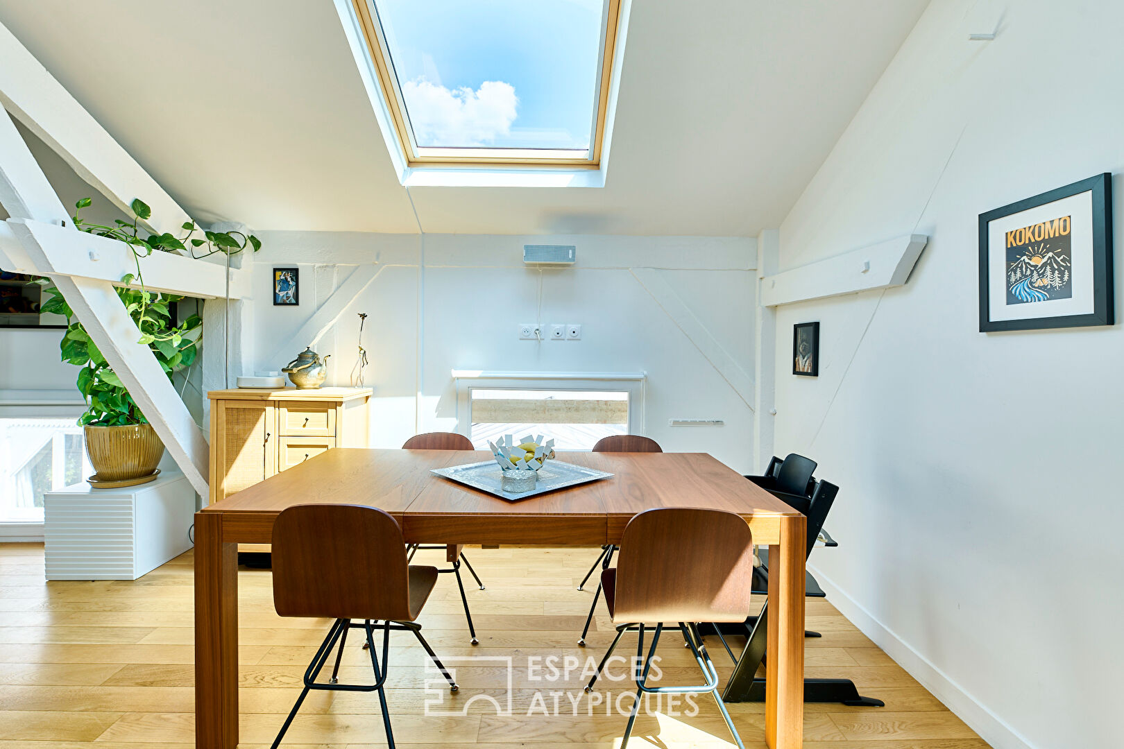 Renovated loft on the top floor near the Olive Market