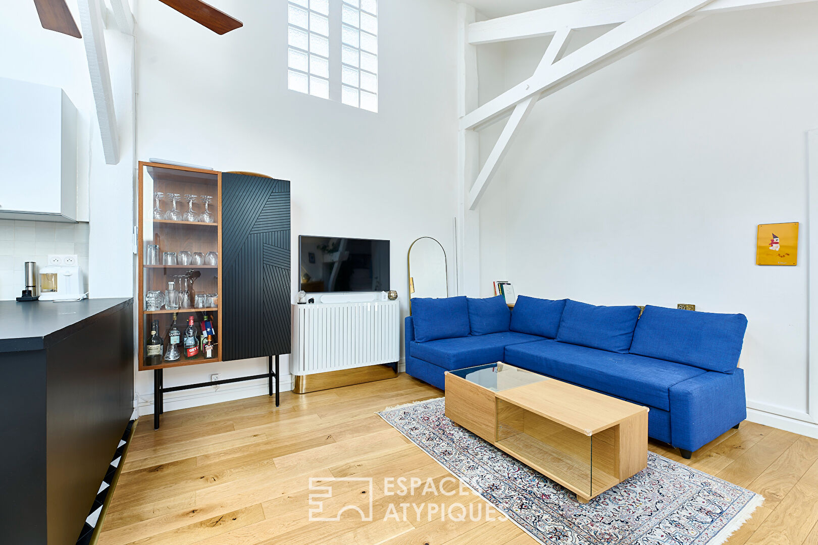 Renovated loft on the top floor near the Olive Market