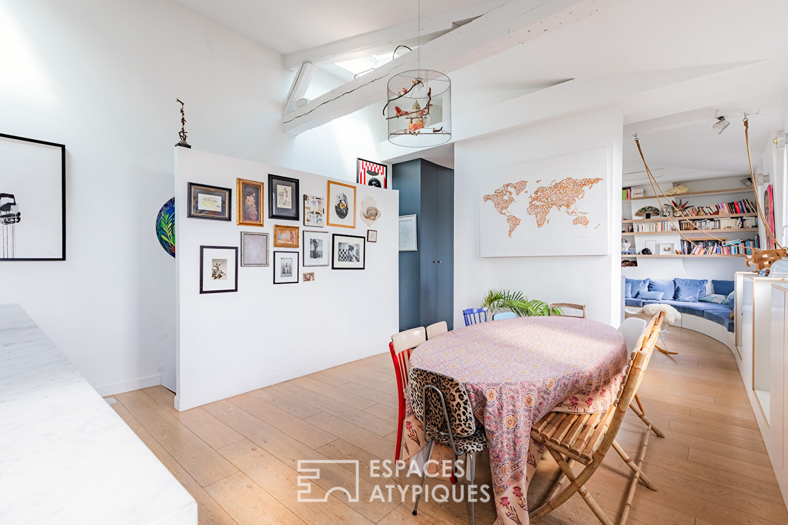 Duplex rénové en dernier étage – Epinettes-Batignolles