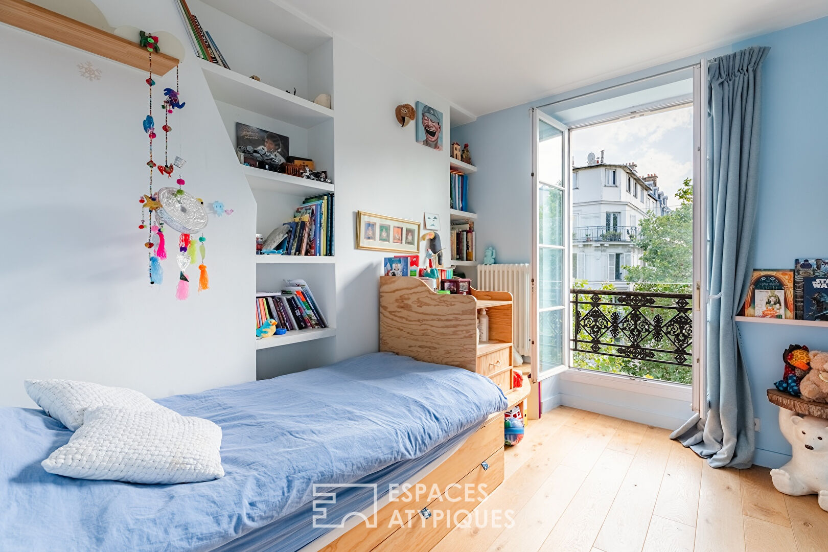 Duplex rénové en dernier étage – Epinettes-Batignolles