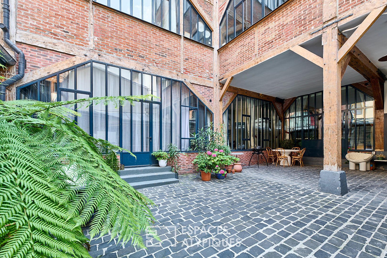 Immaculate Loft – Lamarck-Caulaincourt