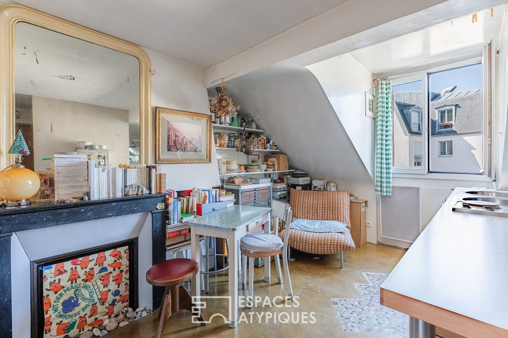 Top floor apartment to reimagine – Village des Batignolles