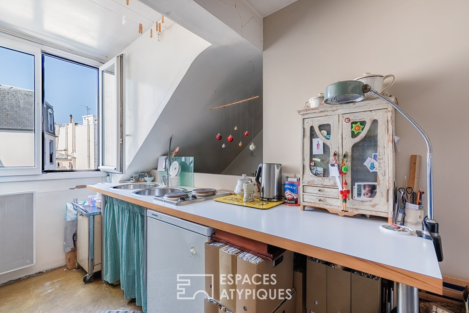 Top floor apartment to reimagine – Village des Batignolles