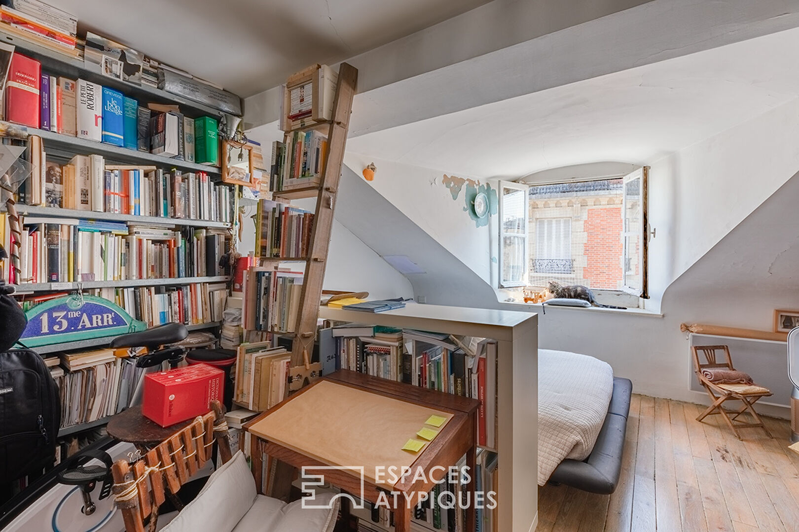 Top floor apartment to reimagine – Village des Batignolles