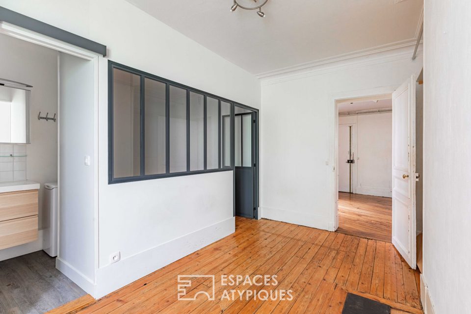 Appartement traversant sur cour à rafraîchir aux Batignolles