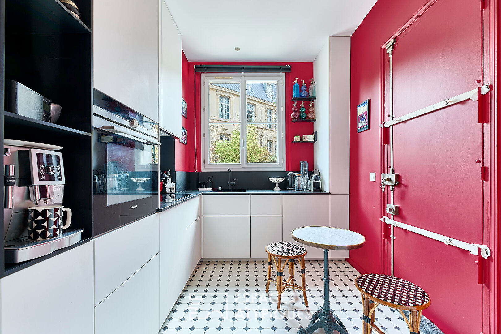 Renovated dual-aspect apartment and its service room in La Muette