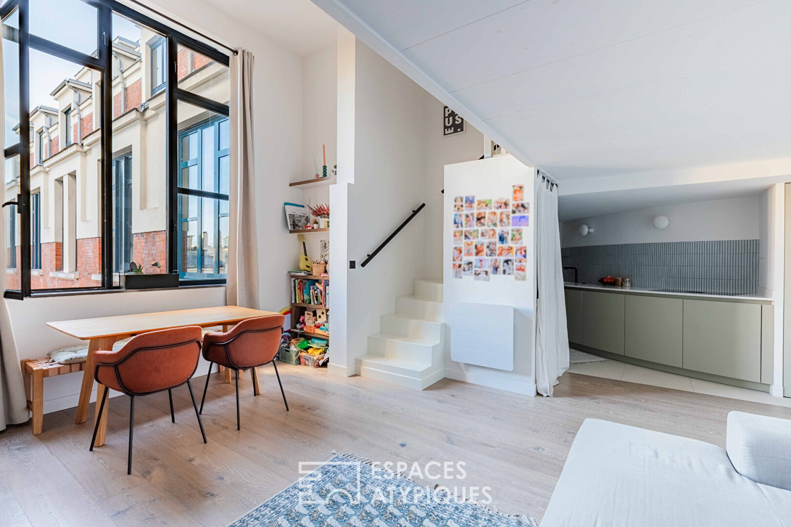 Duplex esprit atelier rénové par architecte – Promenade Pereire