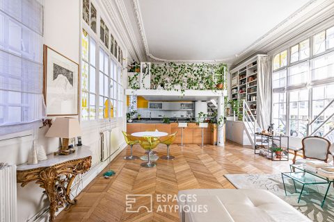 Loft-style crossing apartment with balcony – Wagram-Pereire