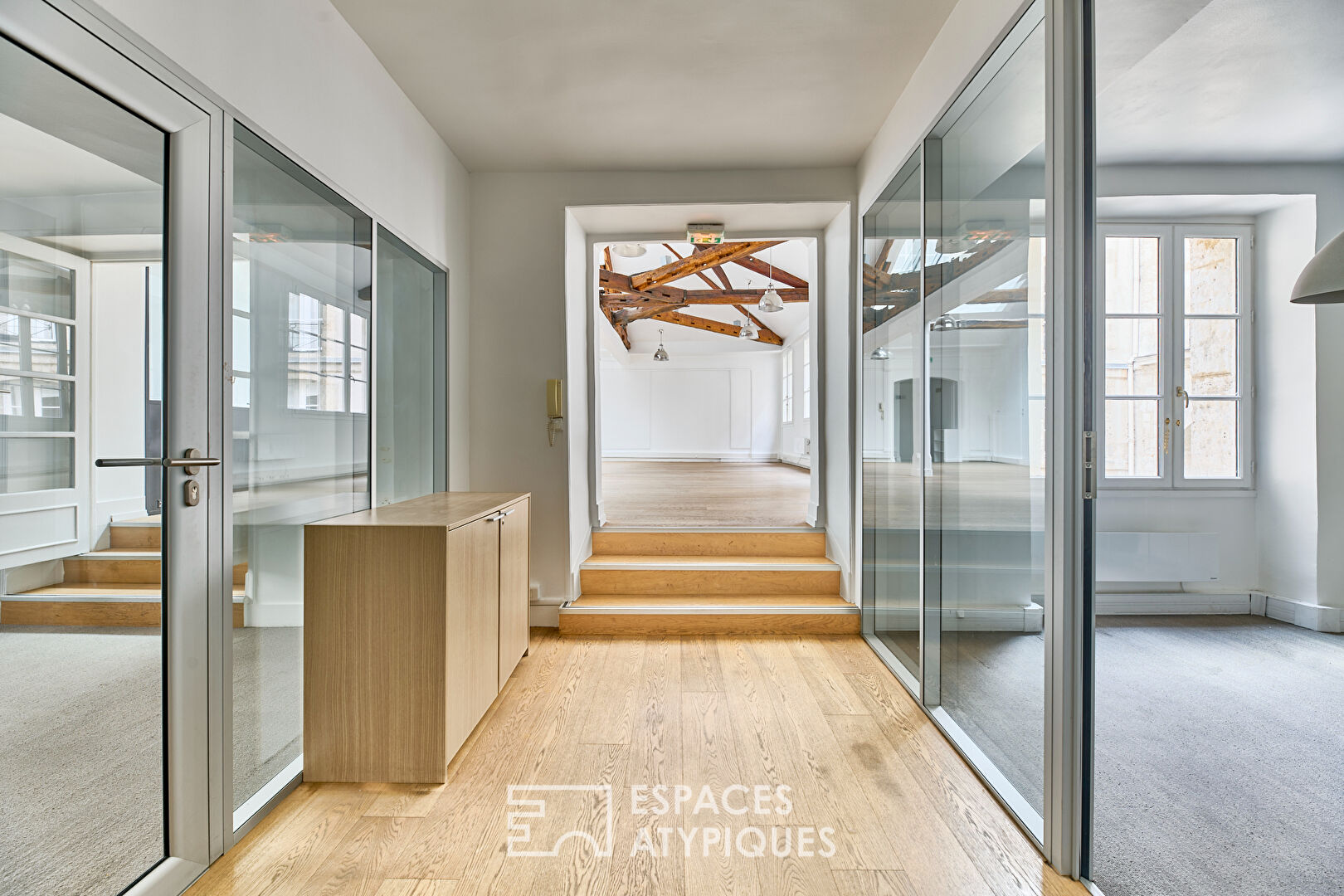 Appartement loft d’exception avec verrières à repenser – Châtelet-Louvre-Rivoli