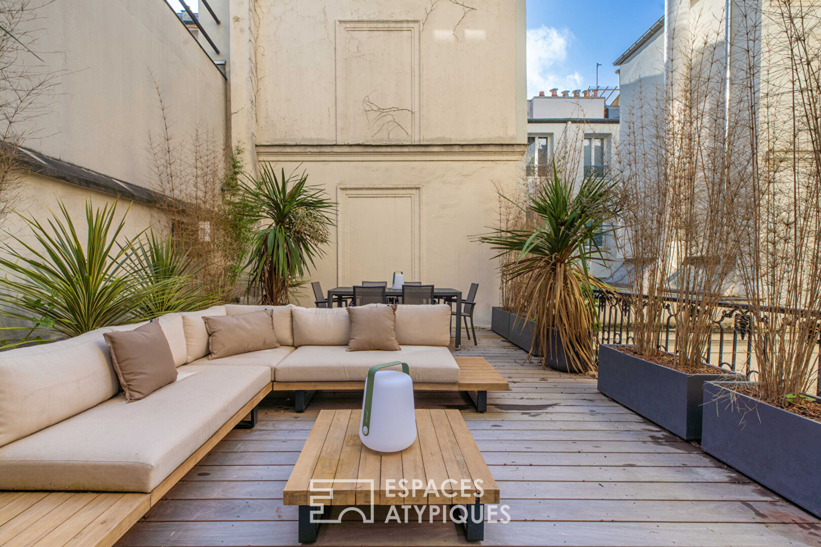 Appartement loft esprit maison avec terrasse Marché Cadet