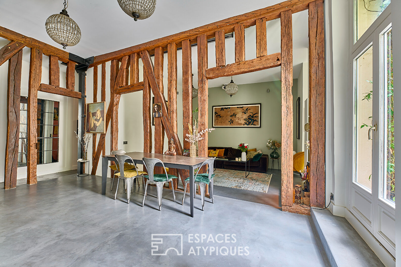 Apartment with terrace in absolute calm in the heart of Paris