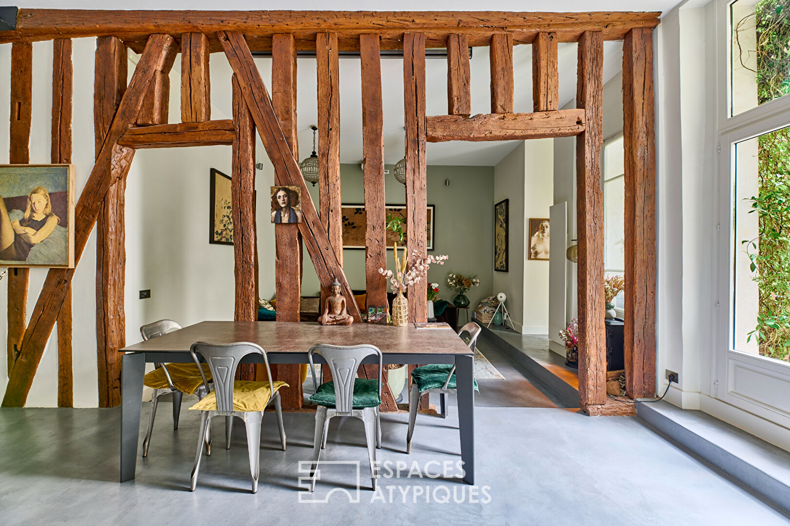 Apartment with terrace in absolute calm in the heart of Paris