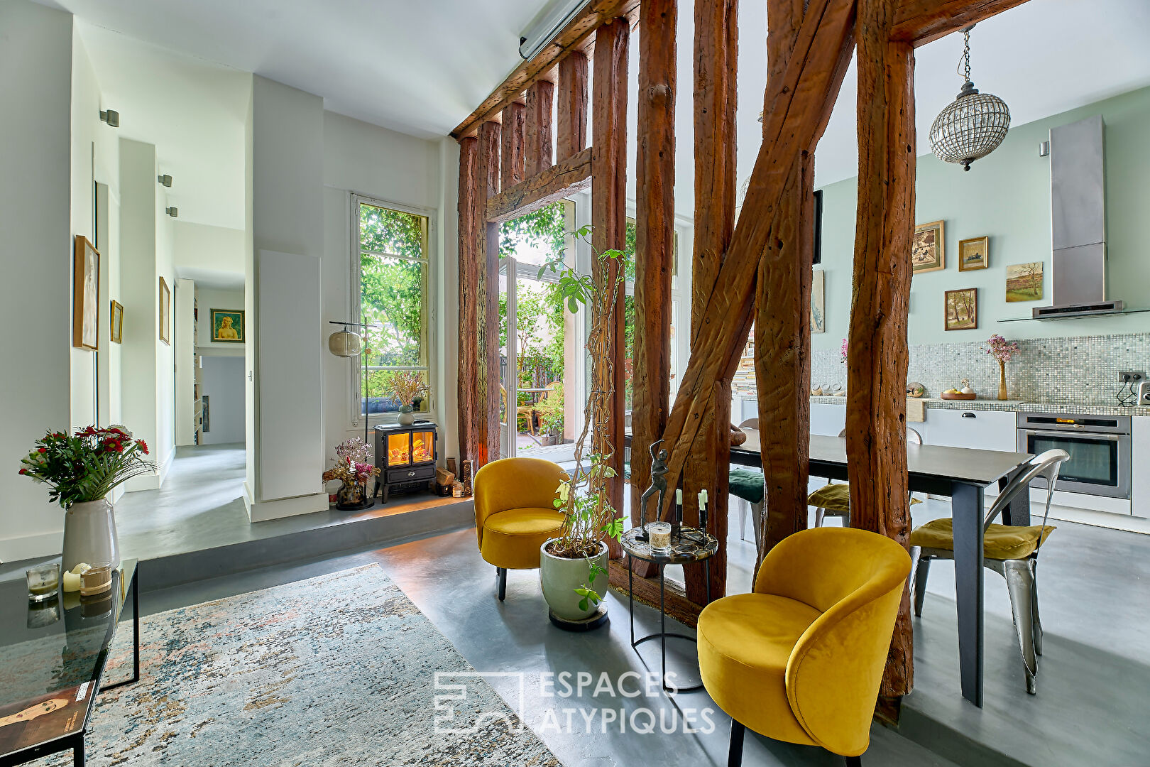 Apartment with terrace in absolute calm in the heart of Paris