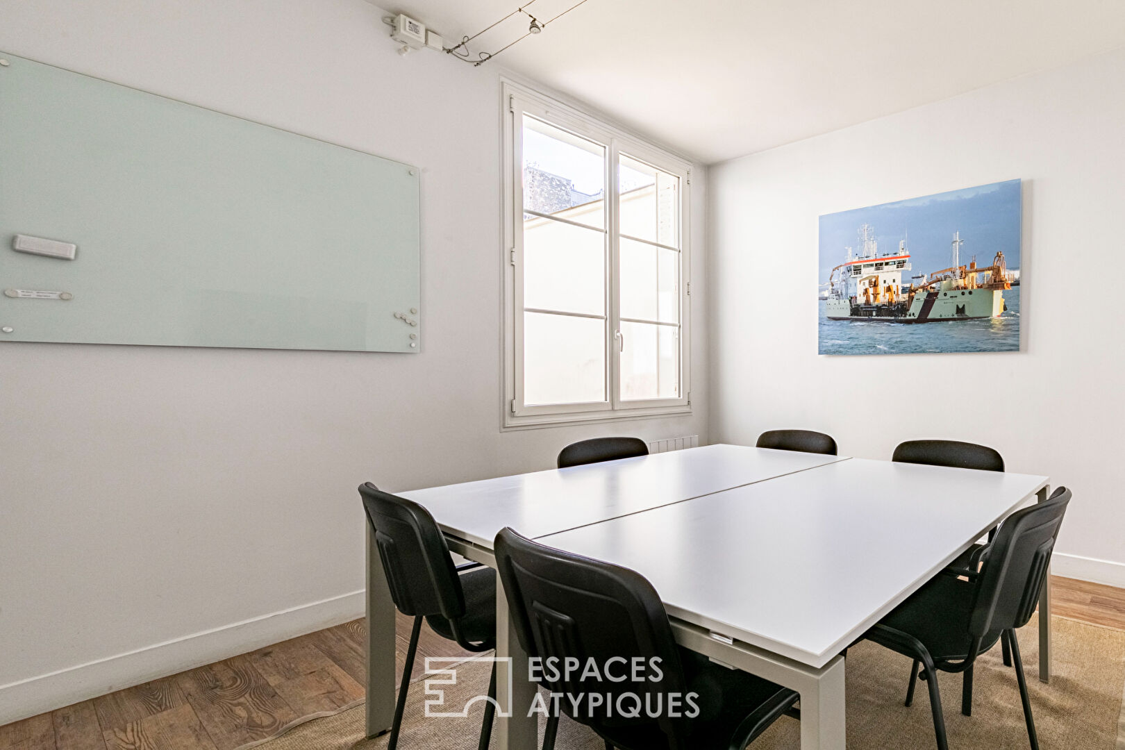 Appartement traversant avec potentiel – Quartier Saint-Georges