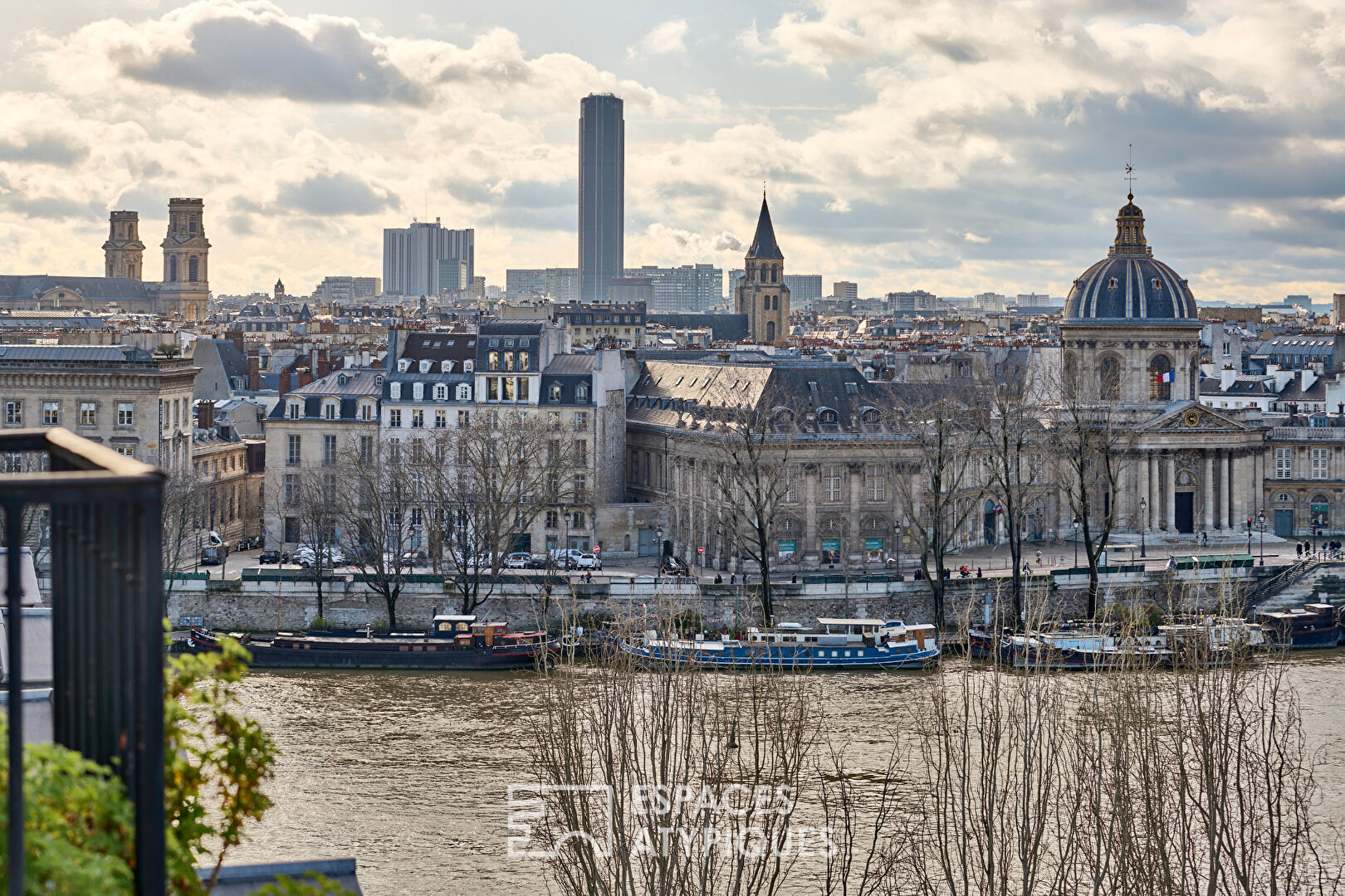 Luxueux dernier étage au coeur de Paris avec vues imprenables sur ses monuments