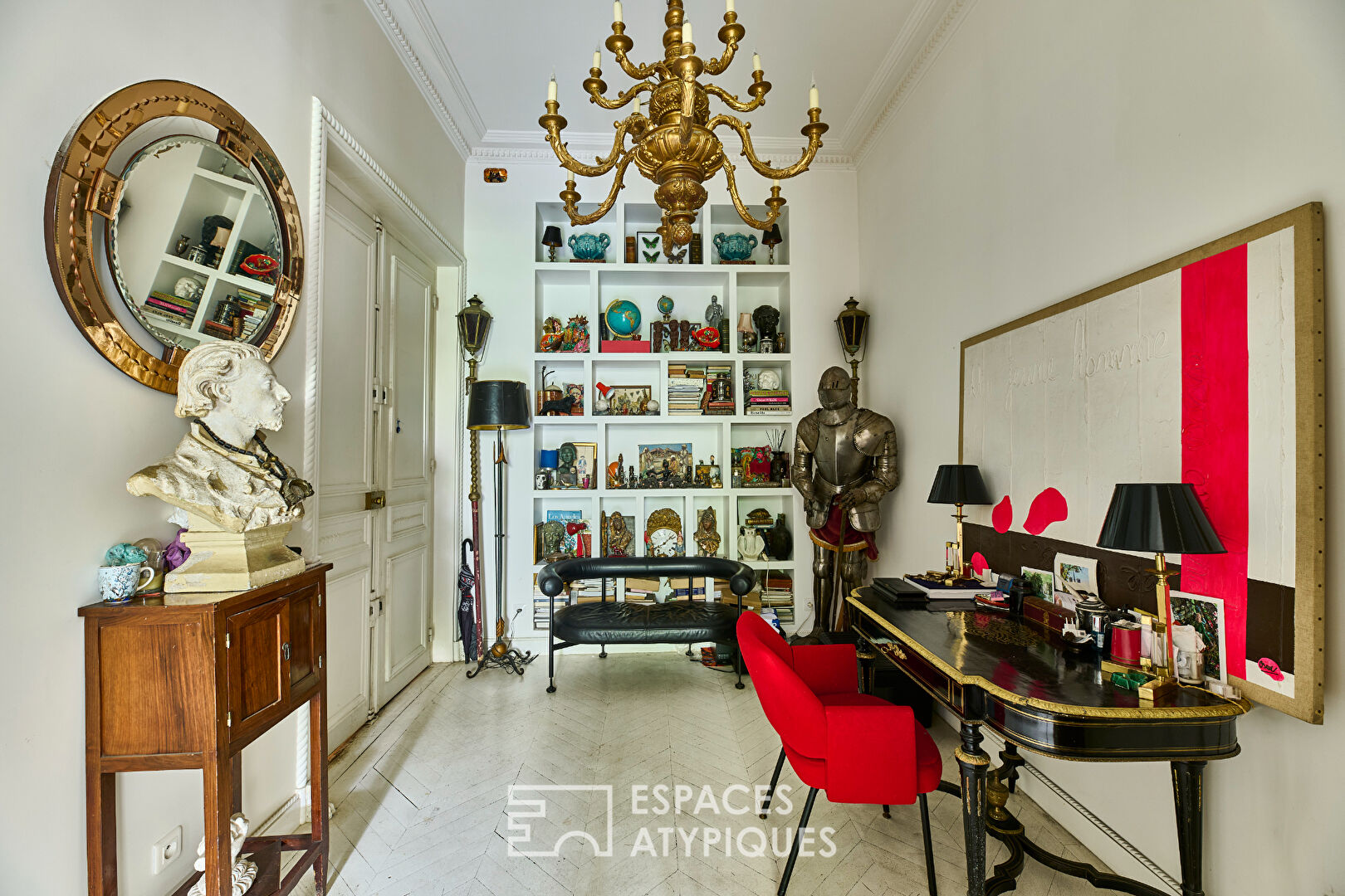 Arty-chic duplex with garden near Trocadéro