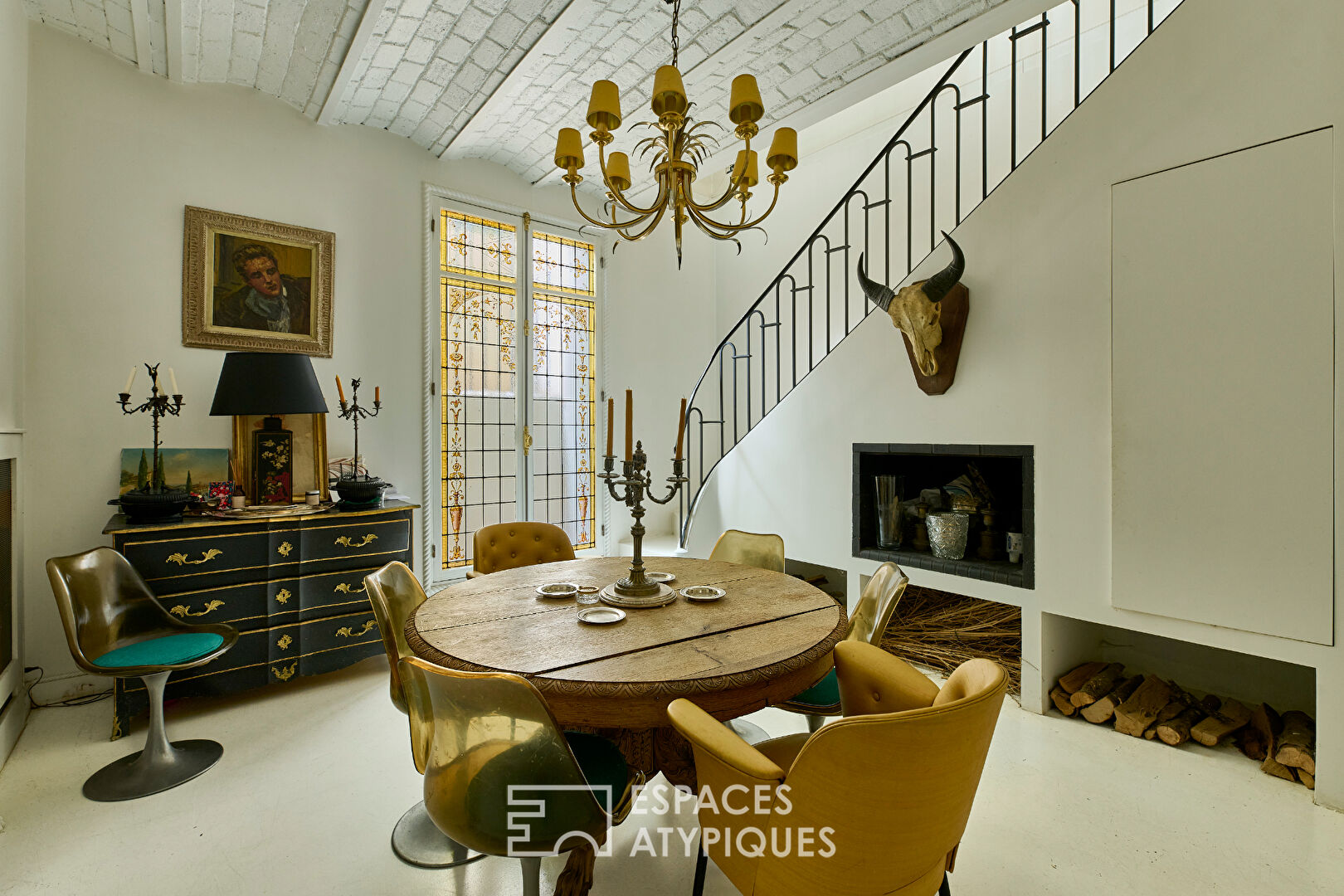 Arty-chic duplex with garden near Trocadéro