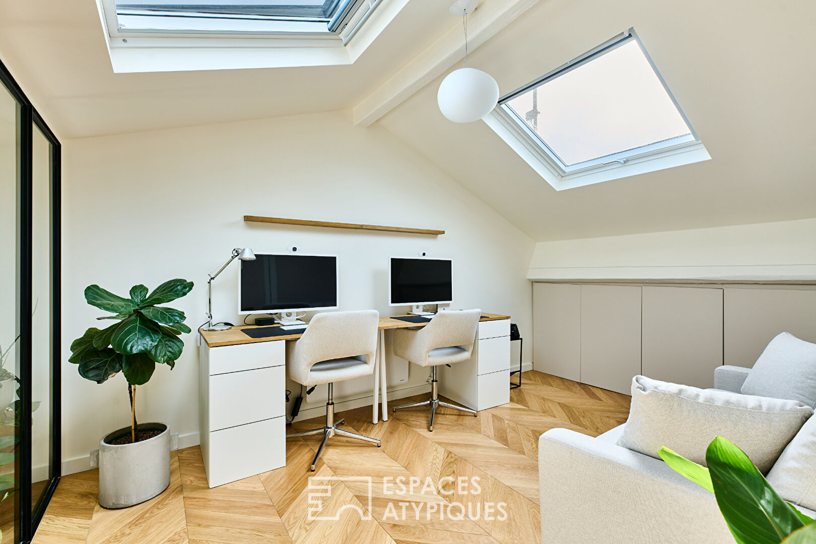 Renovated duplex on the top floor in Batignolles