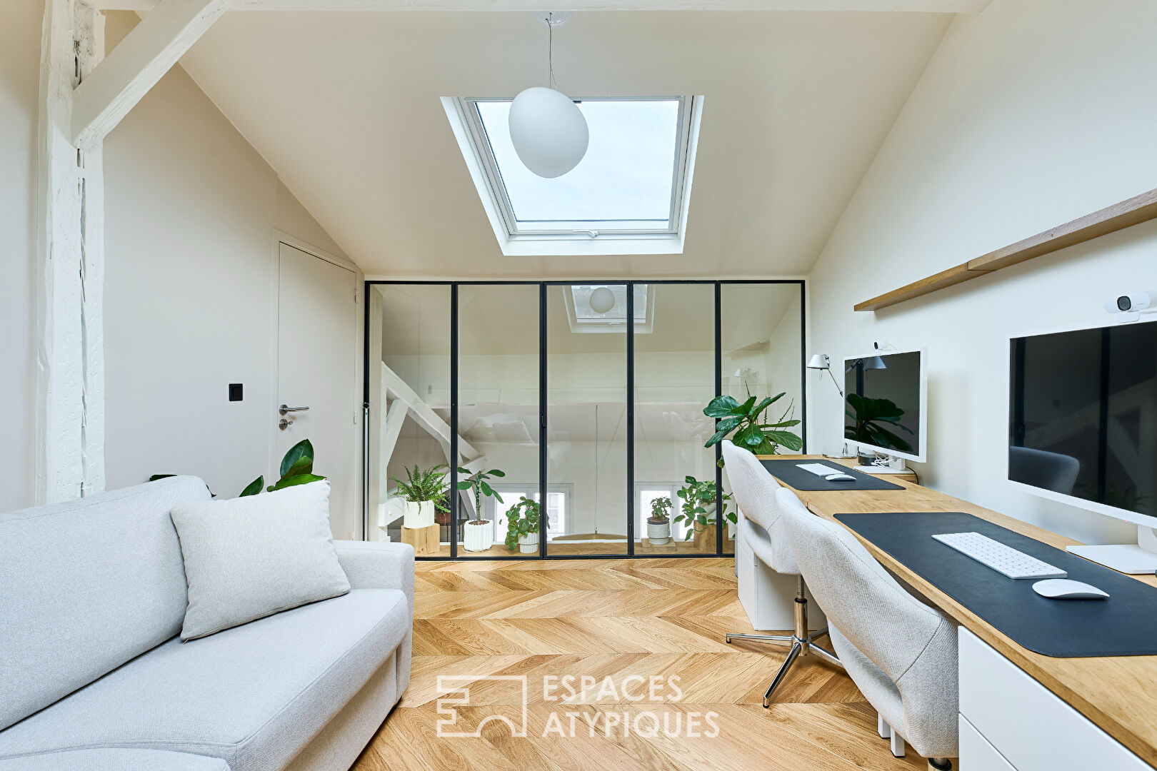 Renovated duplex on the top floor in Batignolles