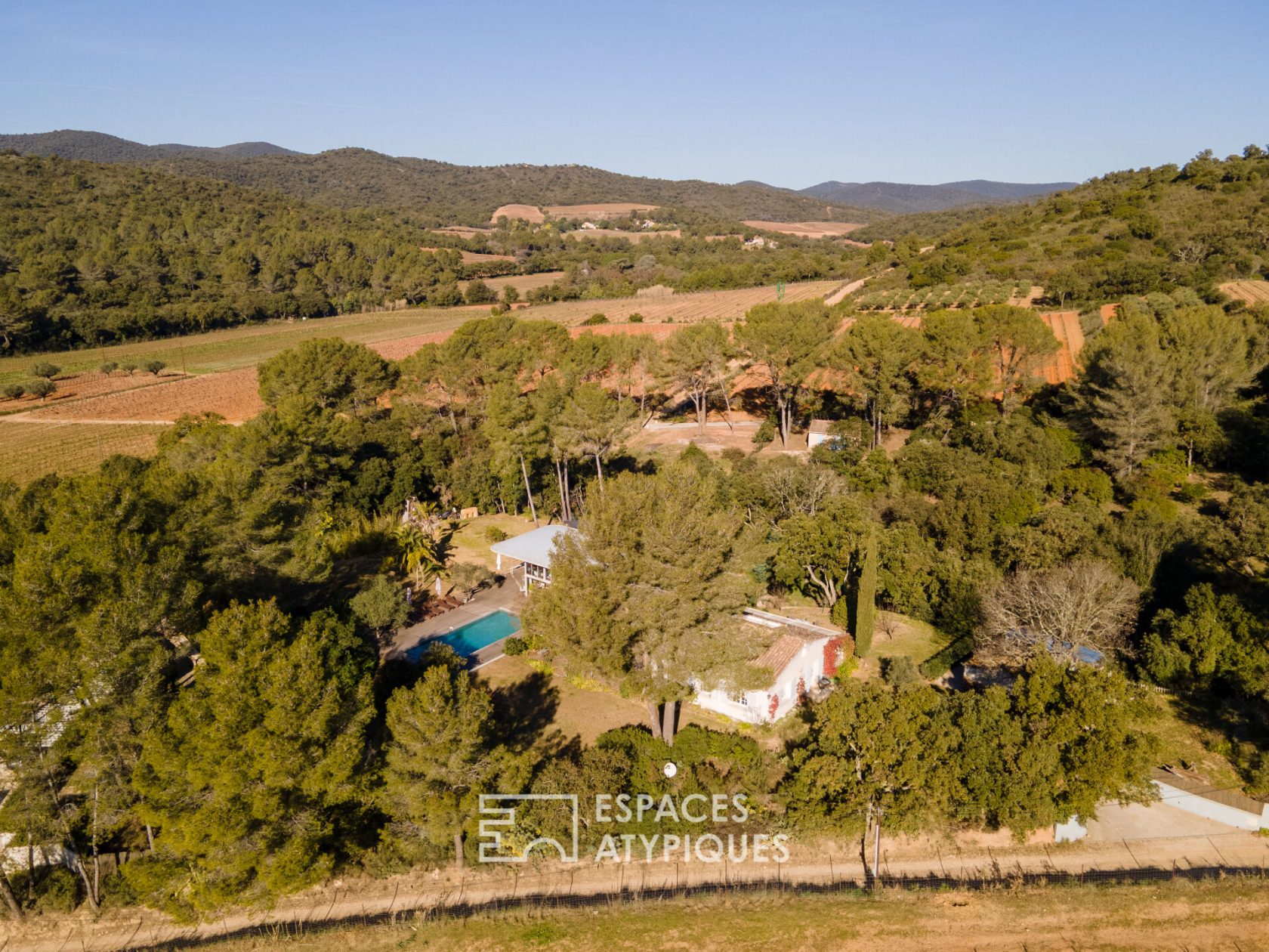 Exceptional property in the middle of the Var vineyards