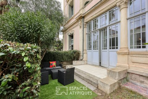 Duplex de caractère avec jardin au centre ville de Hyères