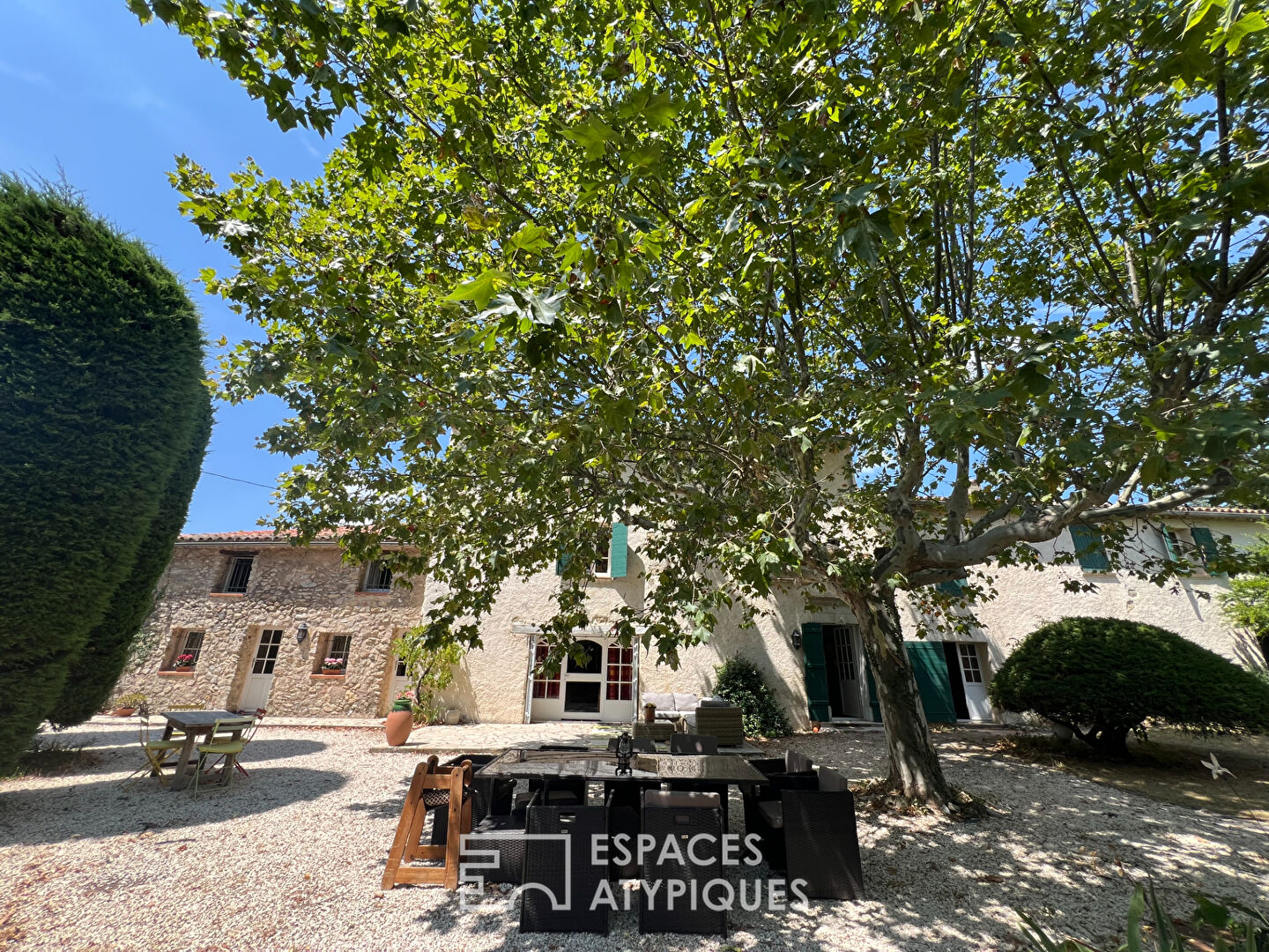 17th century farmhouse in Provence Verte