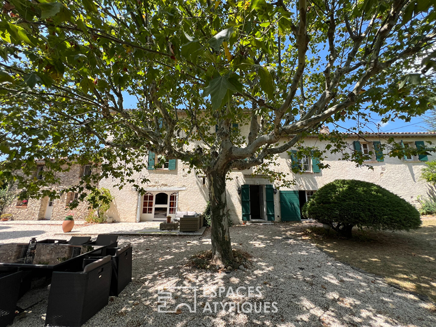 17th century farmhouse in Provence Verte