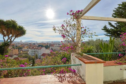 1930s villa with mineral charm in Toulon