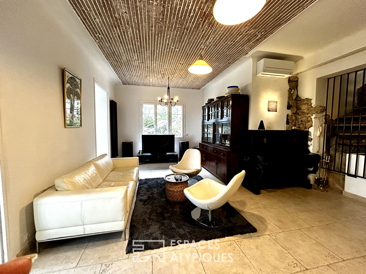 1930s villa with mineral charm in Toulon