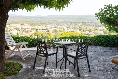 Maison d’architecte avec jardin et vue