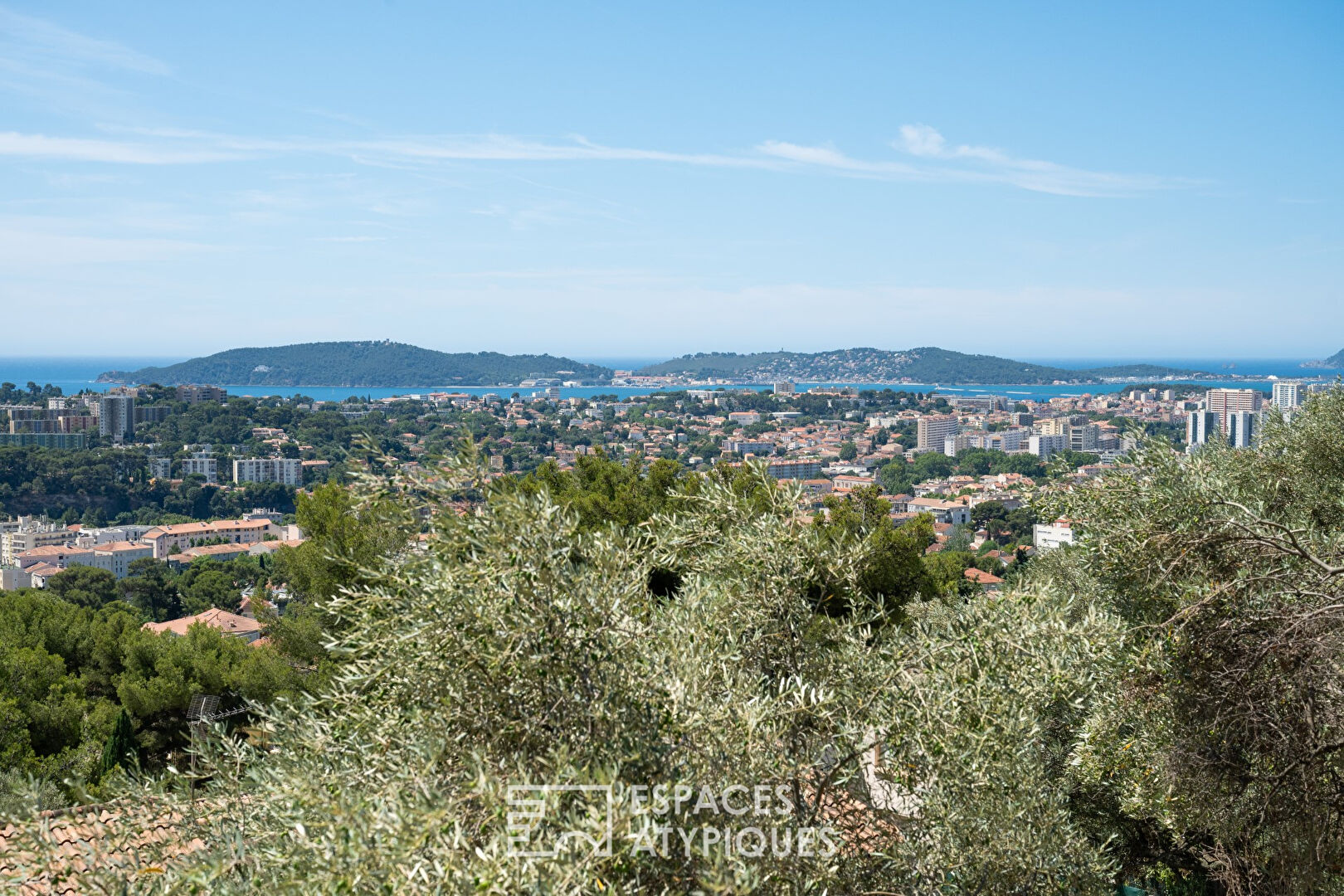 Villa de plain-pied et sa vue mer à Toulon