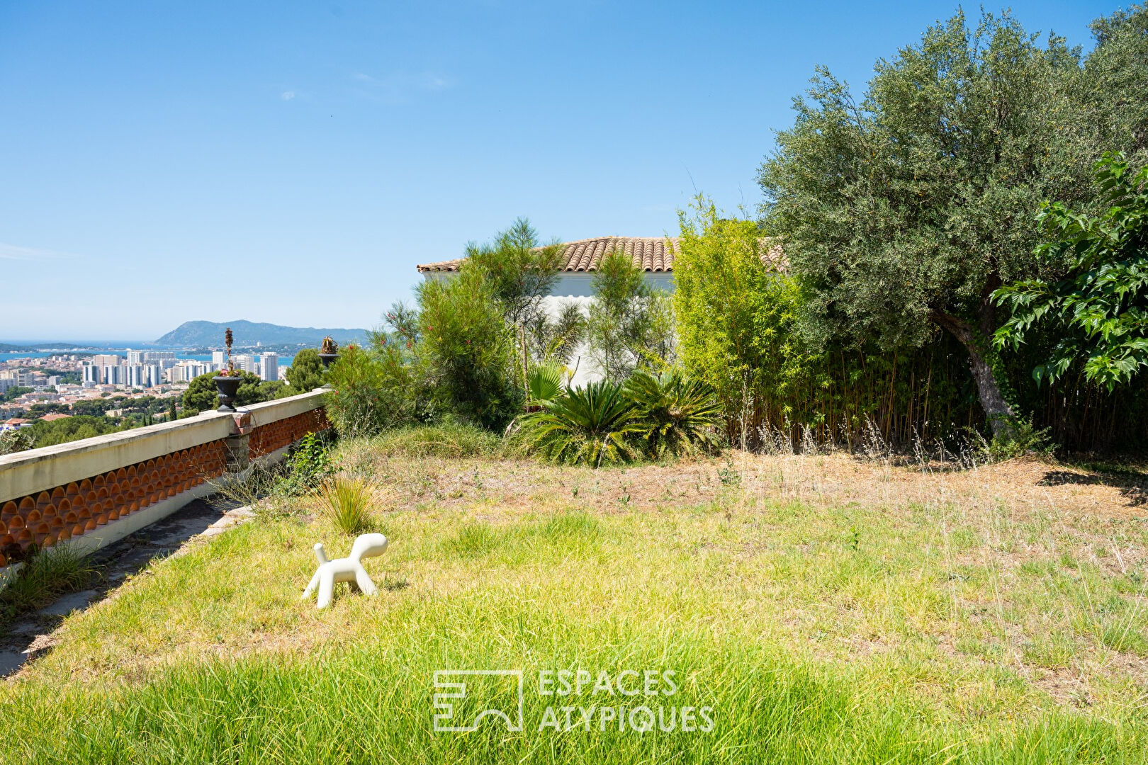 Villa de plain-pied et sa vue mer à Toulon