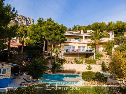 Villa à la vue panoramique sur la rade de Toulon