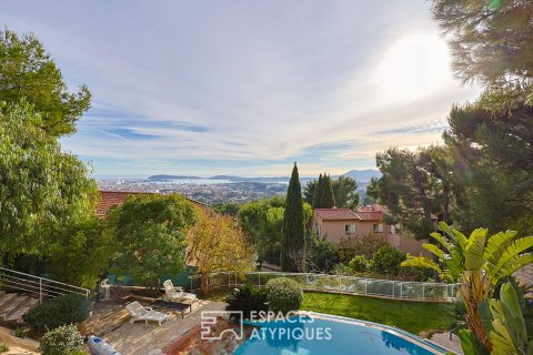 Villa with panoramic view of Toulon harbor