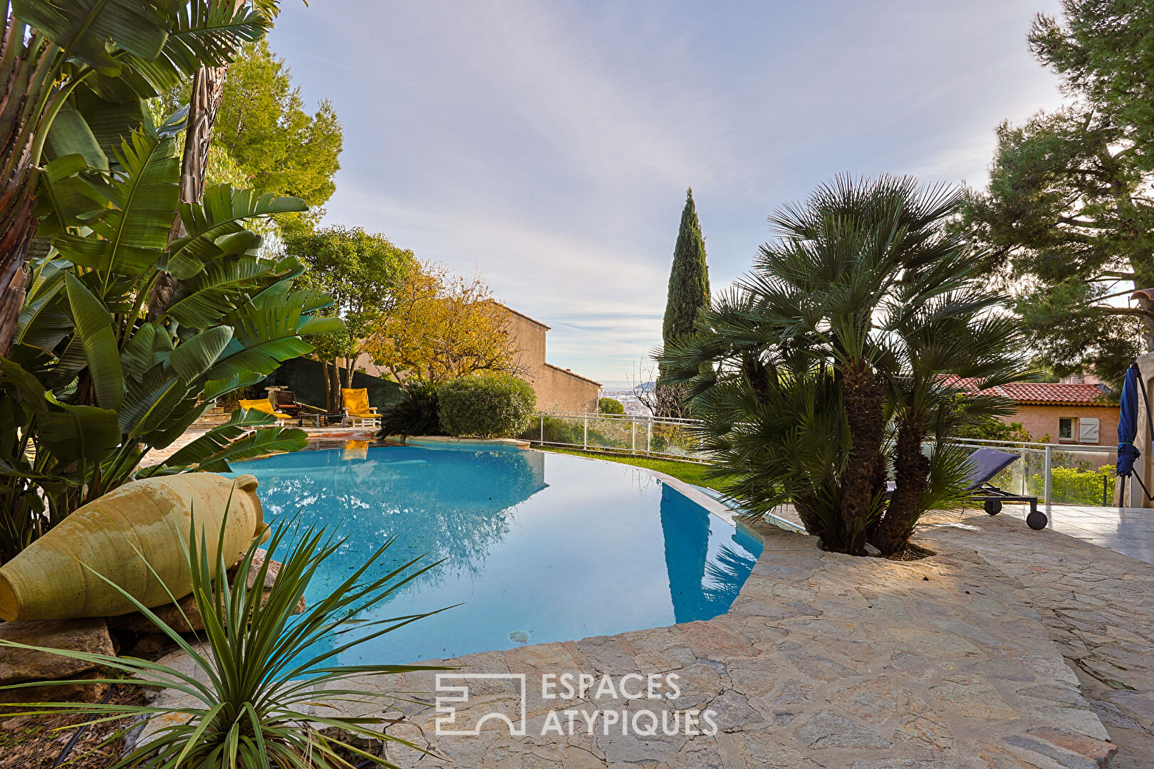 Villa à la vue panoramique sur la rade de Toulon