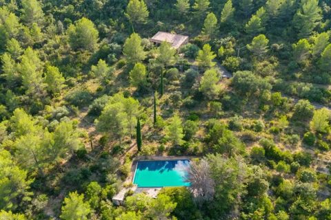 Maison de campagne avec parc et piscine