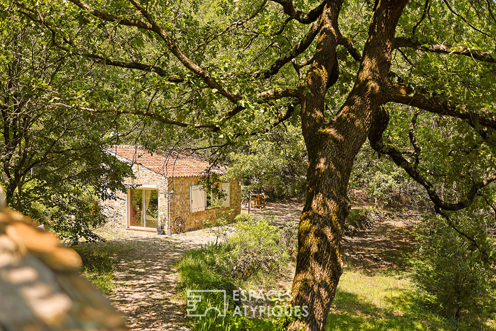 Singular house and its unusual outbuildings