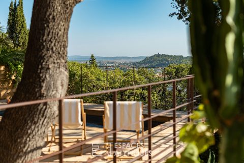 Villa aux prestations haut de gamme dans un cadre nature sur les hauteurs de Hyères