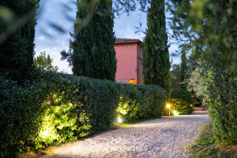 Charmante Bastide et son parc arboré à Cotignac