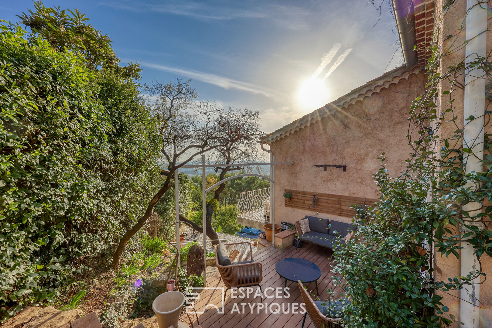 Villa rénovée vue panoramique sur la rade de Toulon