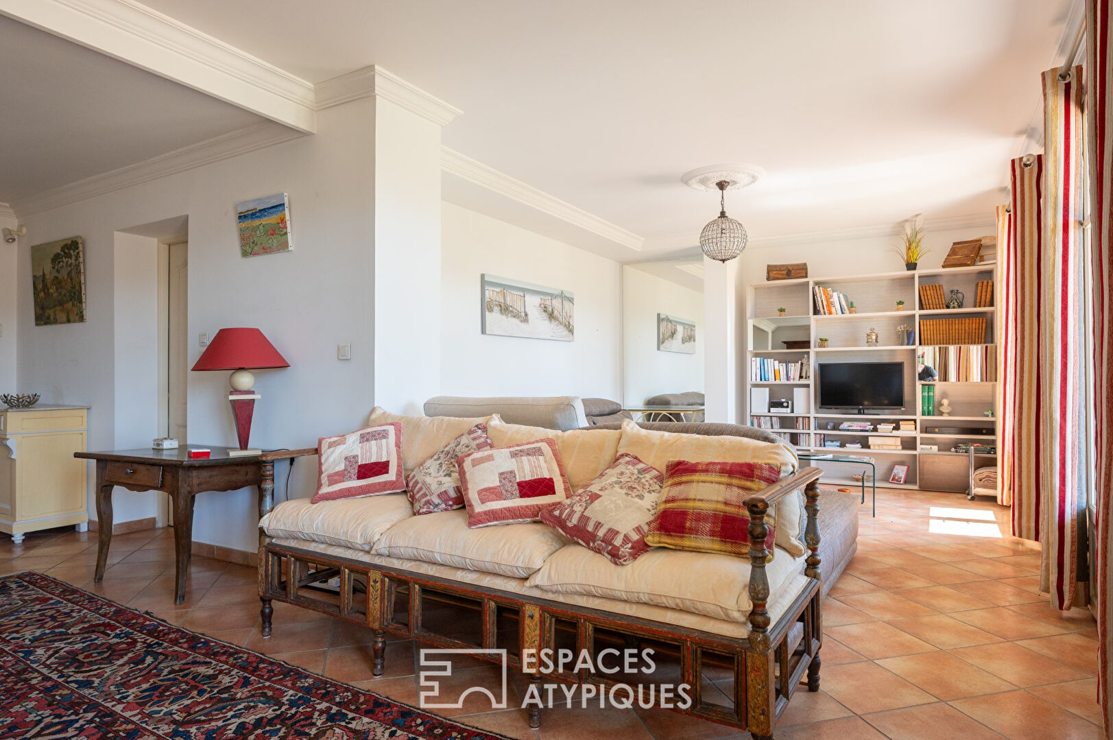 Appartement de caractère avec double-terrasse et vue dégagée à deux pas du centre ville d’Hyères