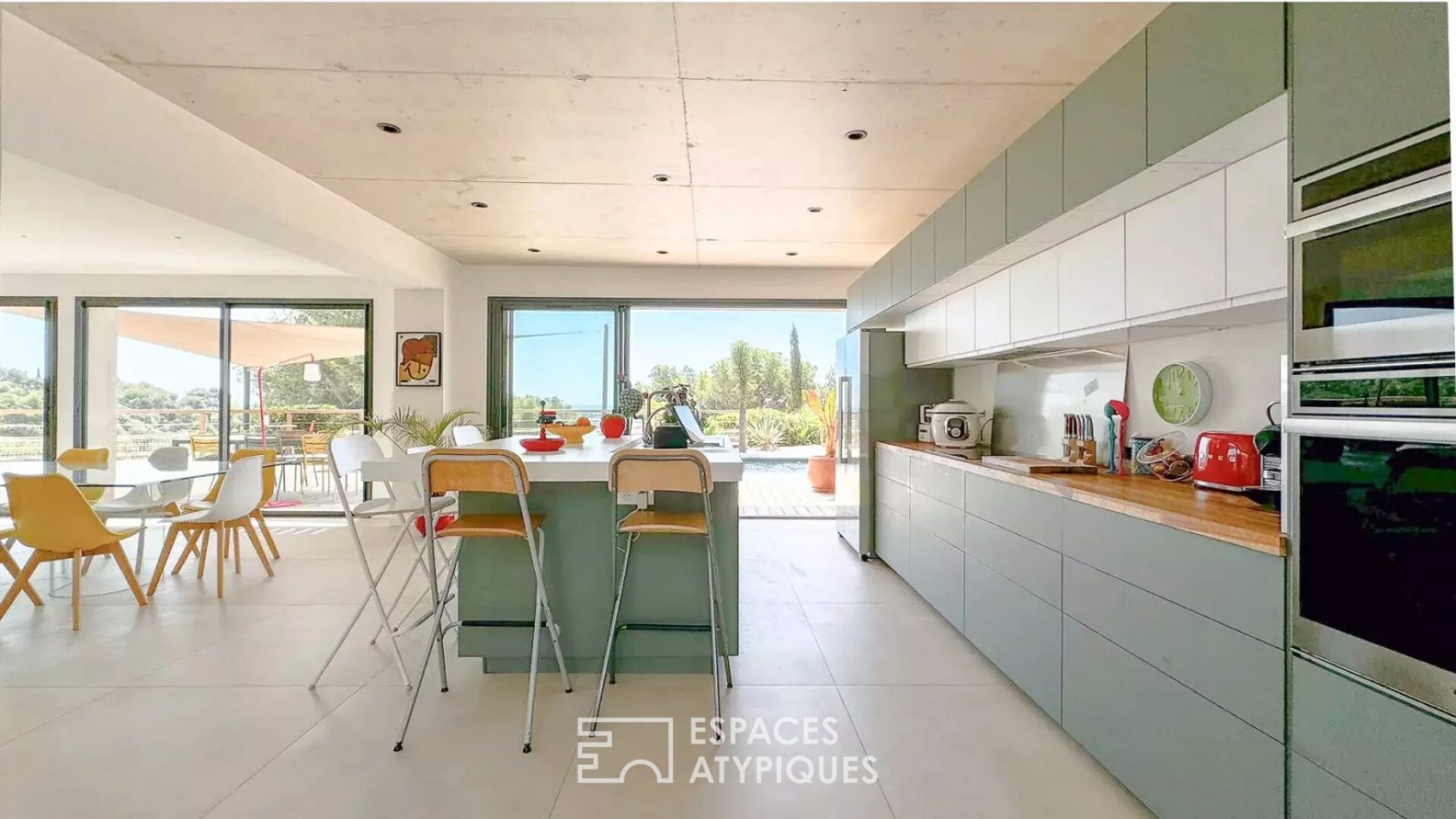 Villa contemporaine aux dimensions XXL avec vue mer à Hyères